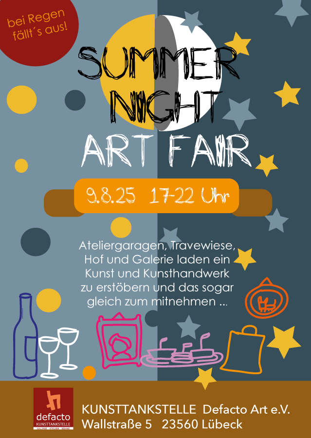 Plakat "Summer Night Art Fair 09.08.25 17-22 Uhr" Im Hintergrund blaue Streifen und darauf gelbe Terne und Zeichnungen von Wein, gerahmten Bildern, Kuchen und einer Einkaufstasche